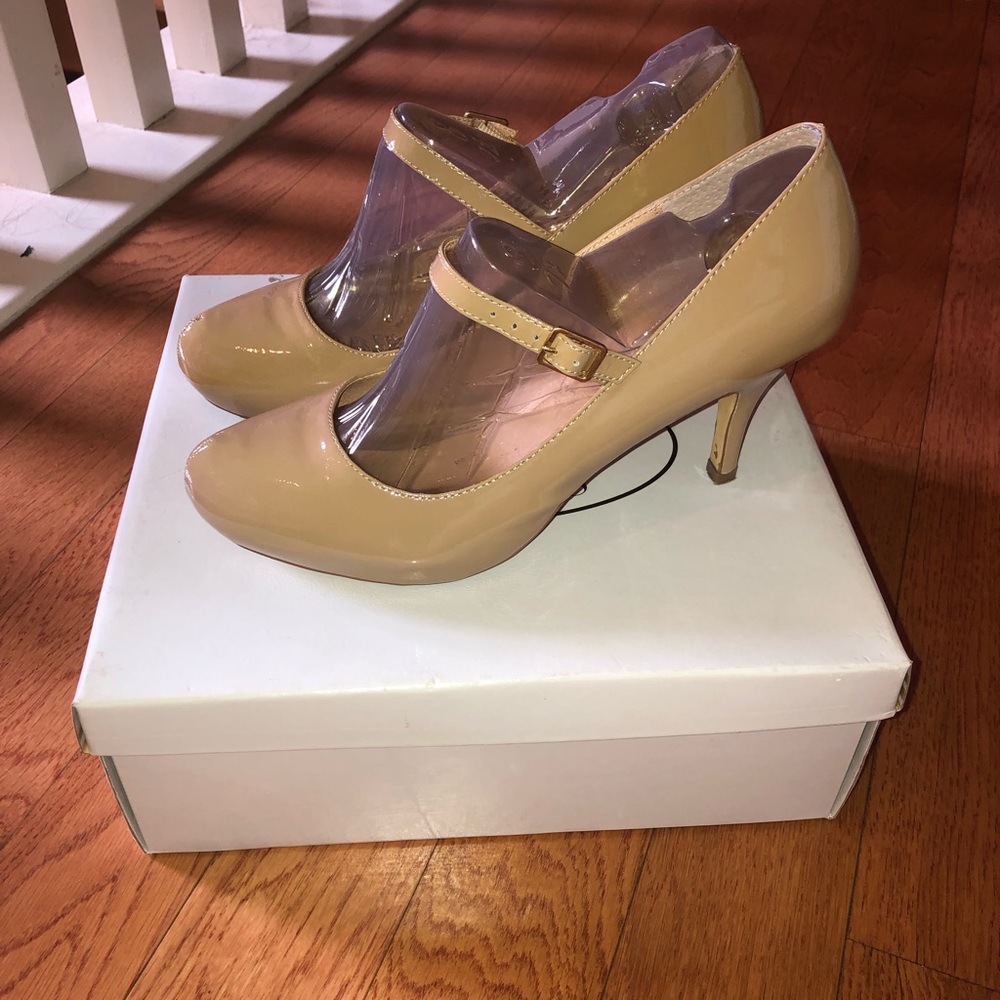 Steve Madden patent leather Mary Janes